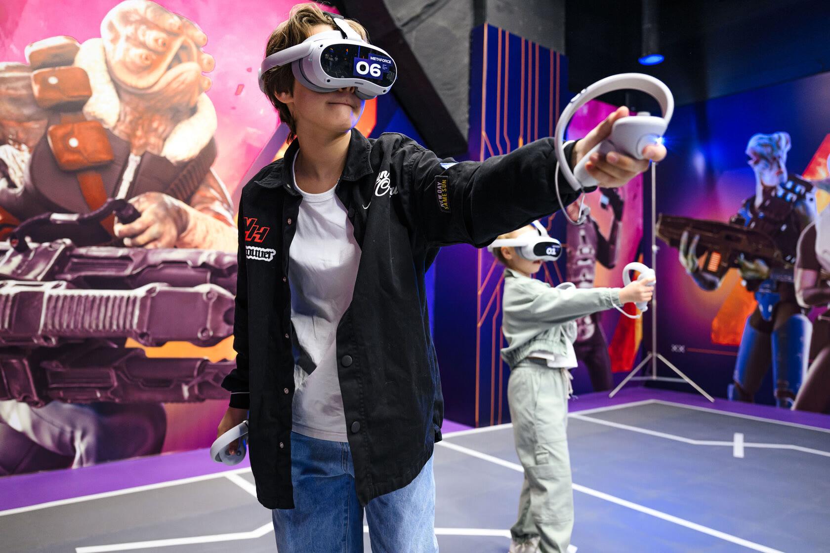 Какие VR-очки выбрать для дома — и когда лучше пойти на VR-арену